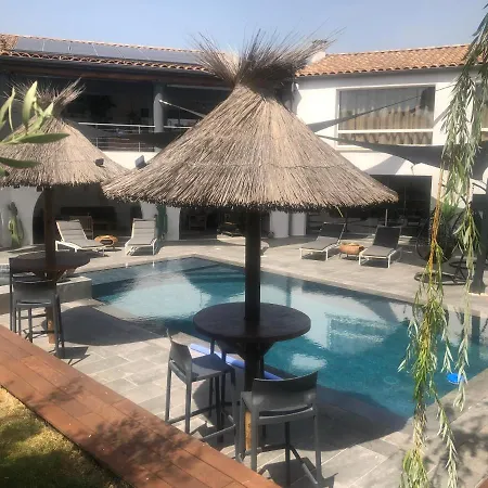 Les Lofts De - Jacuzzi Prive - 350m Bed and breakfast