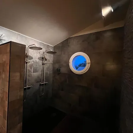 Lofts Avec Jacuzzi Privatif - Spa Romantique - Bouzigues 4* 부지그