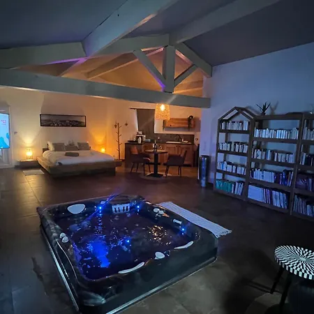 Lofts Avec Jacuzzi Privatif - Spa Romantique - Bouzigues 부지그