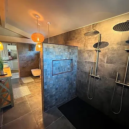 Frühstückspension Lofts Avec Jacuzzi Privatif - Romantique - Bouzigues