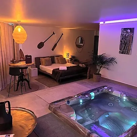 Frühstückspension Lofts Avec Jacuzzi Privatif - Romantique - Bouzigues