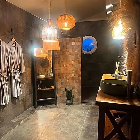 Lofts Avec Jacuzzi Privatif - Romantique - Frühstückspension